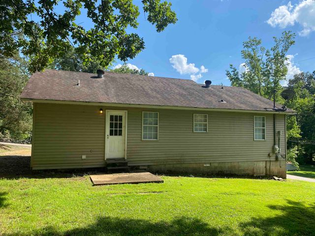 141 HIDEAWAY SQ, Selmer, TN 38375