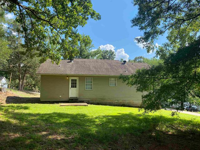 141 HIDEAWAY SQ, Selmer, TN 38375