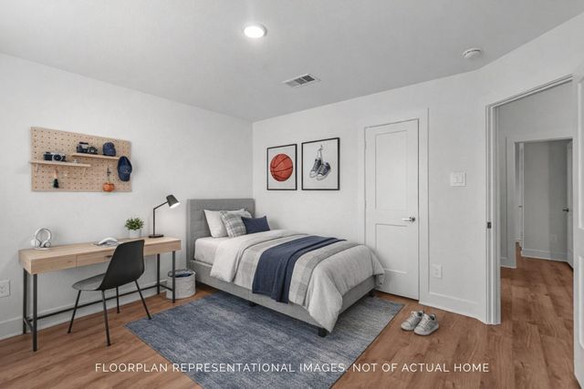 1085 Garnet Star Drive, La Marque, TX 77568