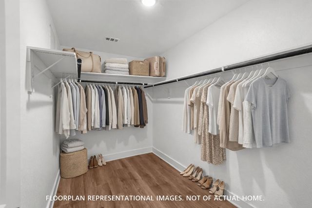 1085 Garnet Star Drive, La Marque, TX 77568