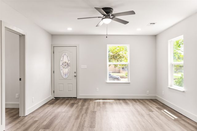 1127 W Morgan Street, Denison, TX 75020