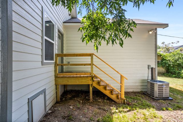 1127 W Morgan Street, Denison, TX 75020