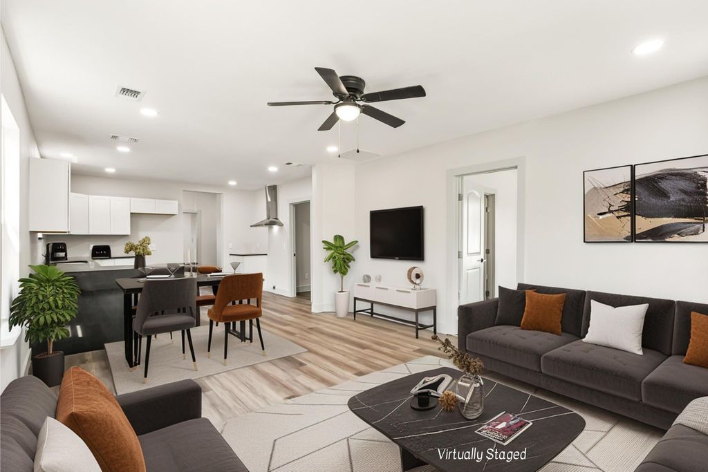 1127 W Morgan Street, Denison, TX 75020