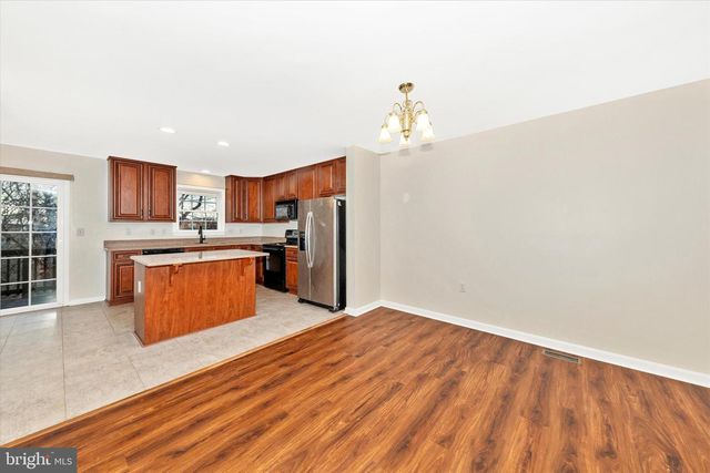 52 TEAGUE LN, Martinsburg, WV 25404