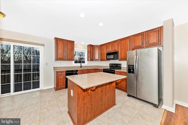 52 TEAGUE LN, Martinsburg, WV 25404