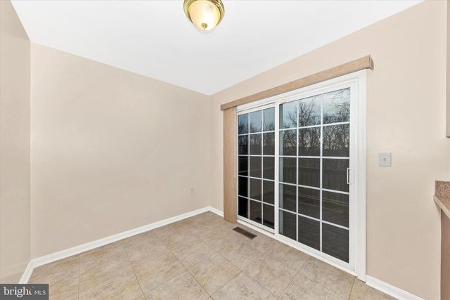 52 TEAGUE LN, Martinsburg, WV 25404