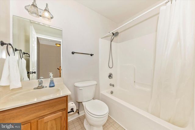 52 TEAGUE LN, Martinsburg, WV 25404