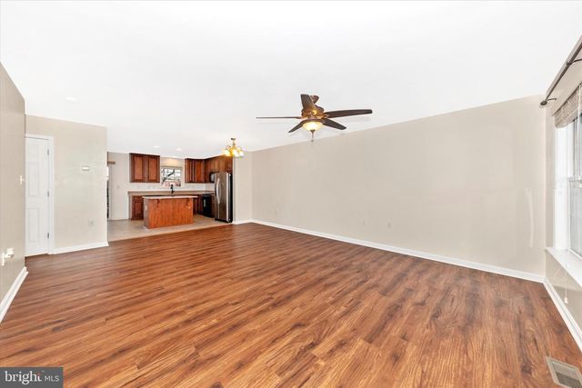 52 TEAGUE LN, Martinsburg, WV 25404