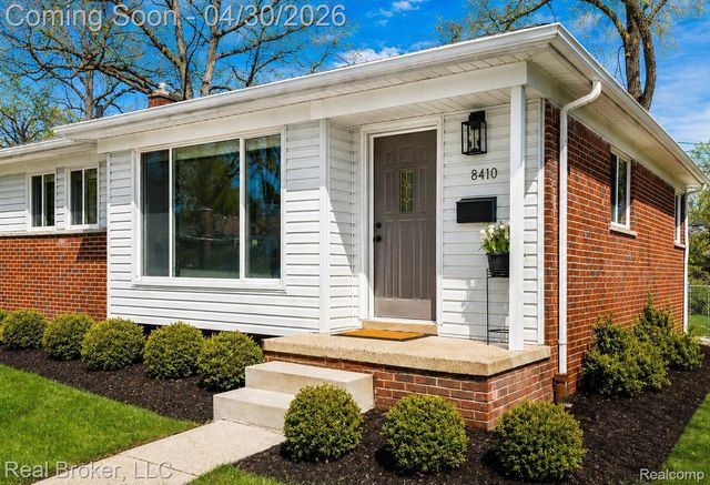 8410 Northfield Boulevard, Oak Park, MI 48237
