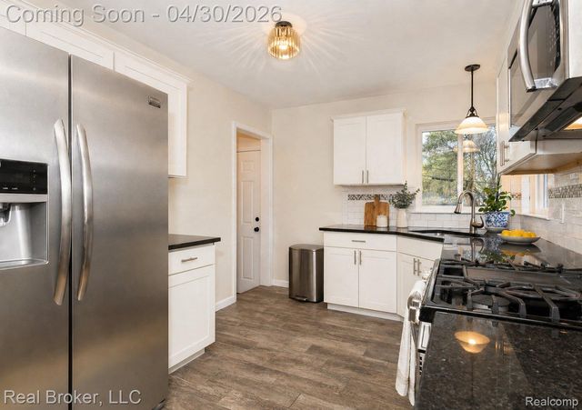 8410 Northfield Boulevard, Oak Park, MI 48237