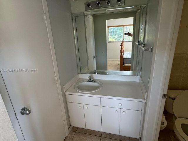 7400 Miami Lakes Dr D206, Miami Lakes, FL 33014