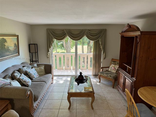 7400 Miami Lakes Dr D206, Miami Lakes, FL 33014