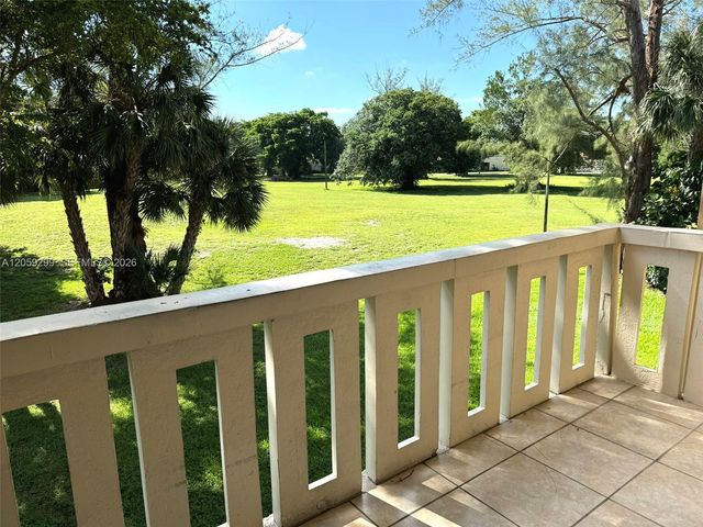 7400 Miami Lakes Dr D206, Miami Lakes, FL 33014