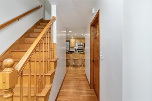 5 Plaza Avenue, Hudson, NH 03051