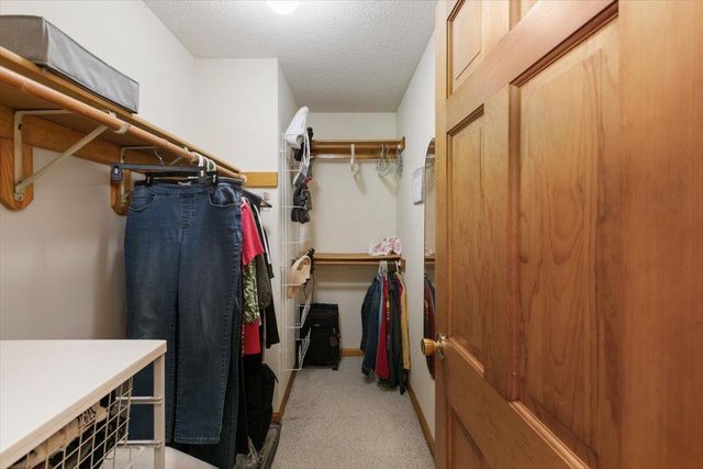 5 Plaza Avenue, Hudson, NH 03051
