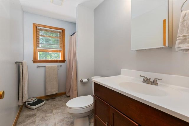 5 Plaza Avenue, Hudson, NH 03051