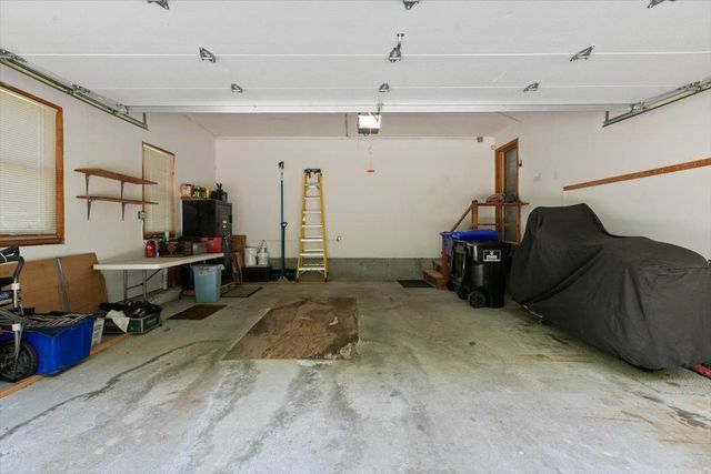 5 Plaza Avenue, Hudson, NH 03051