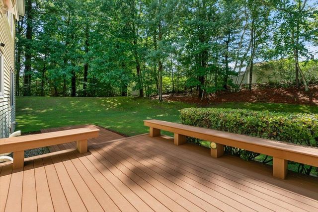 5 Plaza Avenue, Hudson, NH 03051