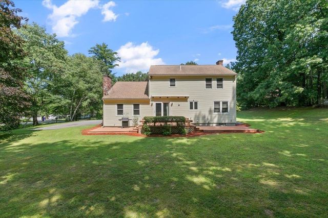 5 Plaza Avenue, Hudson, NH 03051