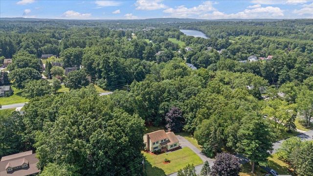 5 Plaza Avenue, Hudson, NH 03051