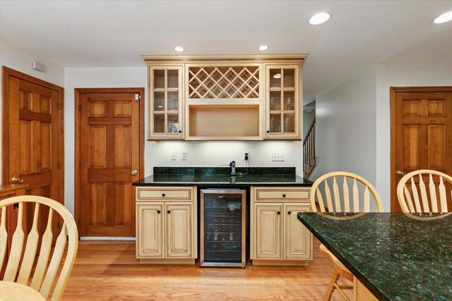 5 Plaza Avenue, Hudson, NH 03051