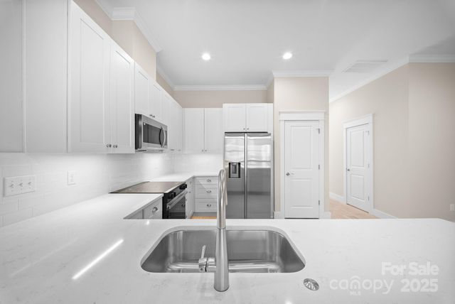 107 Collin Place 3, Asheville, NC 28804