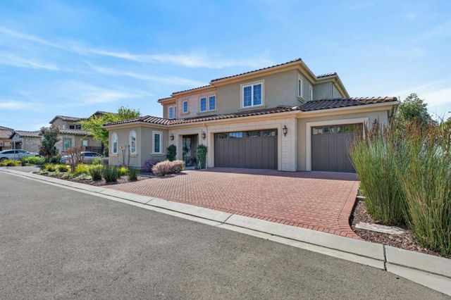 18675 Corte Paterna, Morgan Hill, CA 95037