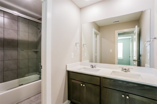 714 Lacewing Drive, Arlington, TX 76005