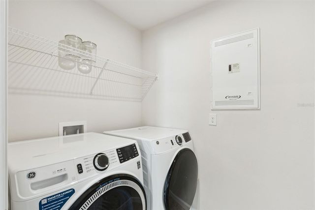 1712 OCEANIA AVENUE, Davenport, FL 33837