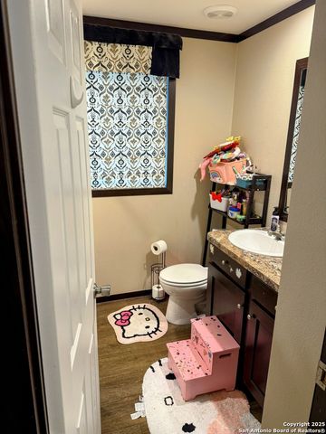 4559 chamberlain, Canyon Lake, TX 78133