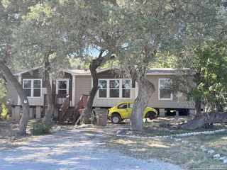 4559 chamberlain, Canyon Lake, TX 78133