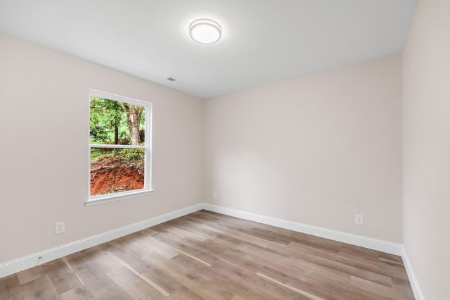 117 Dunn Lane, NE, Charleston, TN 37310
