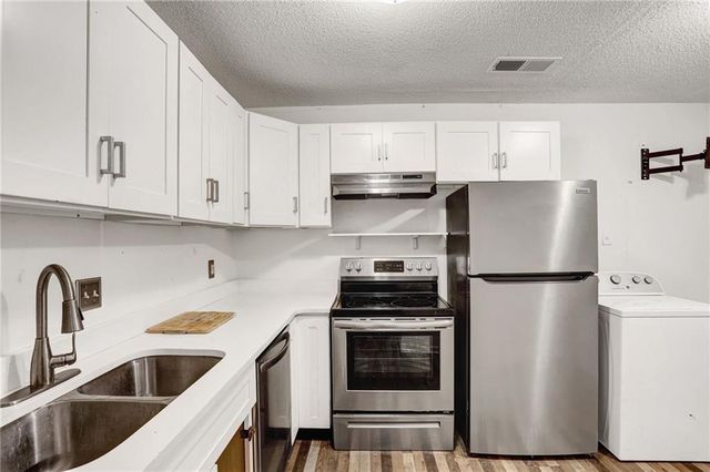 1921 Whitehall Forest Court SE, Atlanta, GA 30316