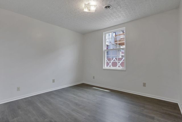 1855 Cherry Valley Road, Newark, OH 43055