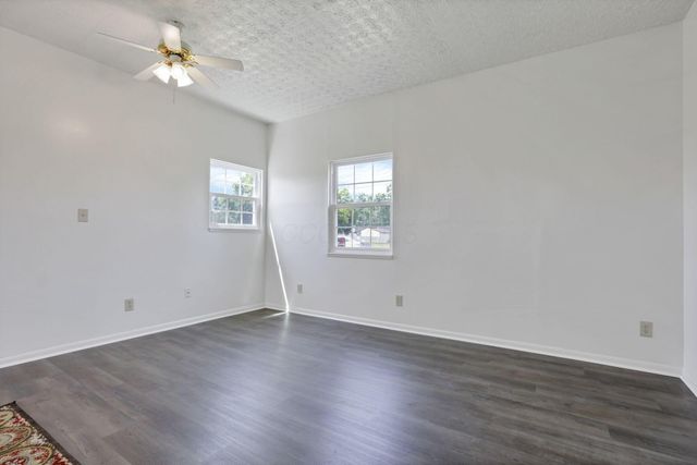 1855 Cherry Valley Road, Newark, OH 43055