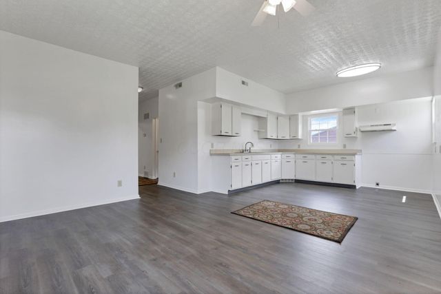 1855 Cherry Valley Road, Newark, OH 43055