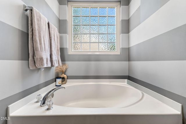 5325 Sapphire Springs Drive, Knightdale, NC 27545