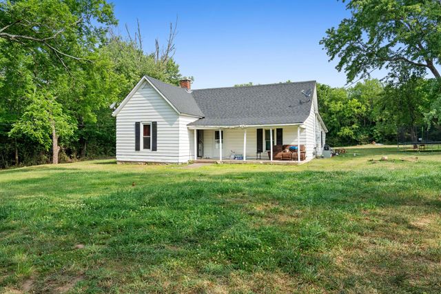 608 Rock Springs Rd, Smyrna, TN 37167