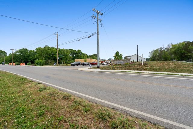 608 Rock Springs Rd, Smyrna, TN 37167