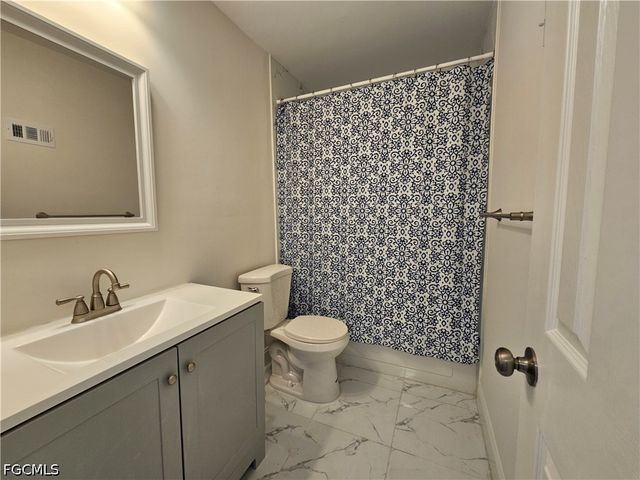 864 Courtington LN 12, Fort Myers, FL 33919