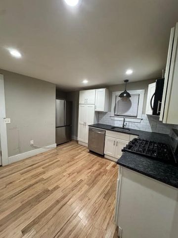 60-62 Draper St 2, Boston, MA 02124
