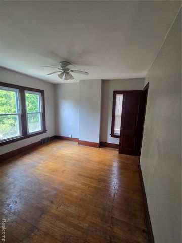 14600 Sussex Street, Detroit, MI 48227