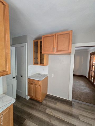 14600 Sussex Street, Detroit, MI 48227