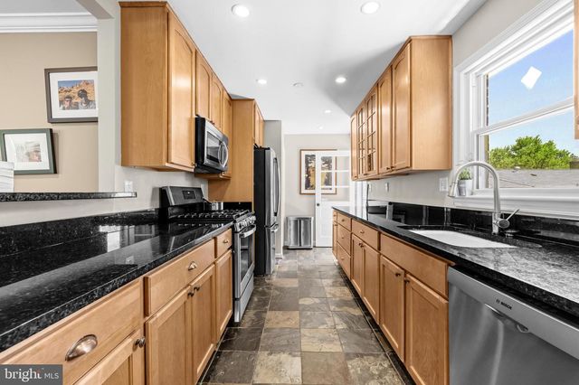 3241 HOLLY HILL DR, Falls Church, VA 22042