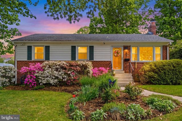 3241 HOLLY HILL DR, Falls Church, VA 22042