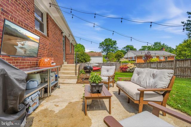 3241 HOLLY HILL DR, Falls Church, VA 22042