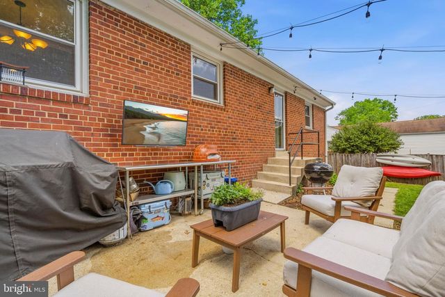 3241 HOLLY HILL DR, Falls Church, VA 22042