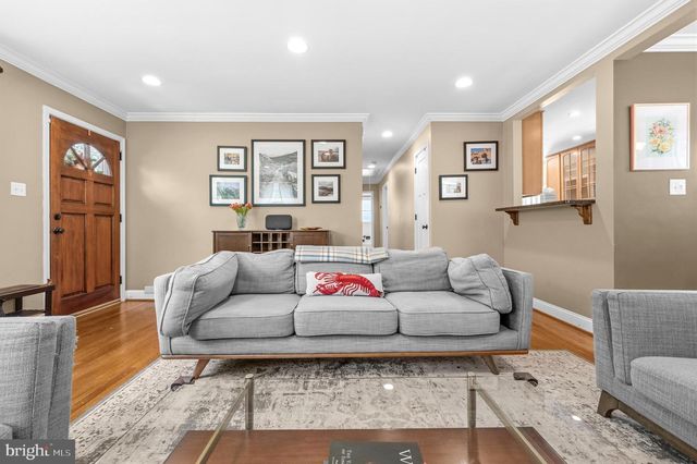 3241 HOLLY HILL DR, Falls Church, VA 22042