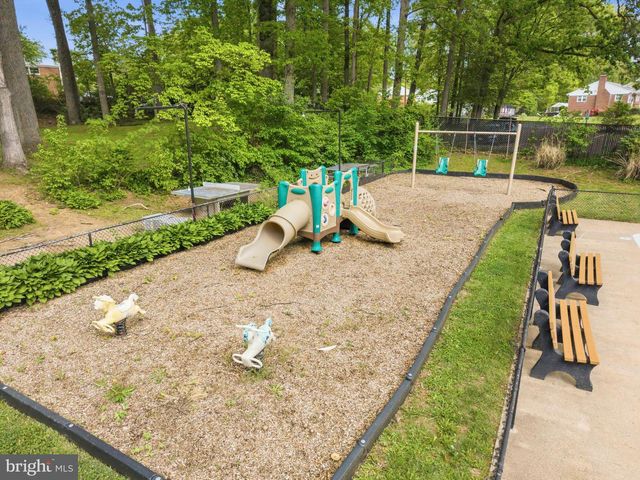 3241 HOLLY HILL DR, Falls Church, VA 22042