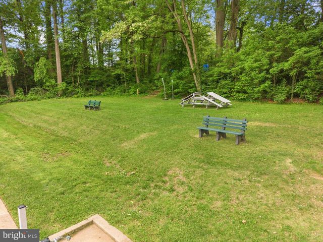 3241 HOLLY HILL DR, Falls Church, VA 22042